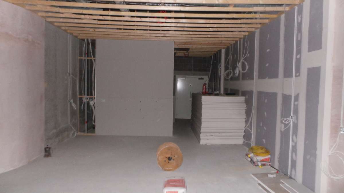 Retail/Shop in Ashford - photo 4