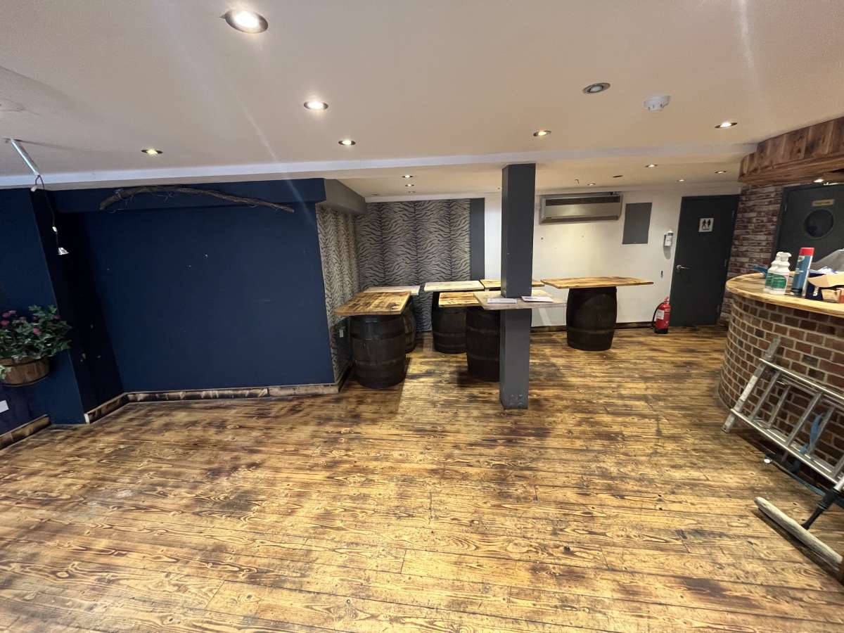 Retail/Shop in Newark-On-Trent - photo 2