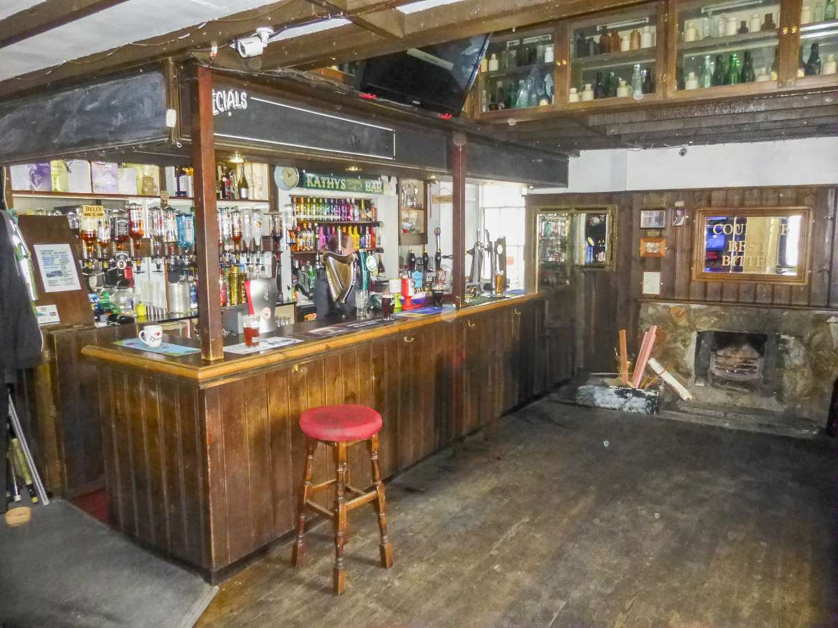 Retail/Shop in Camborne - photo 3