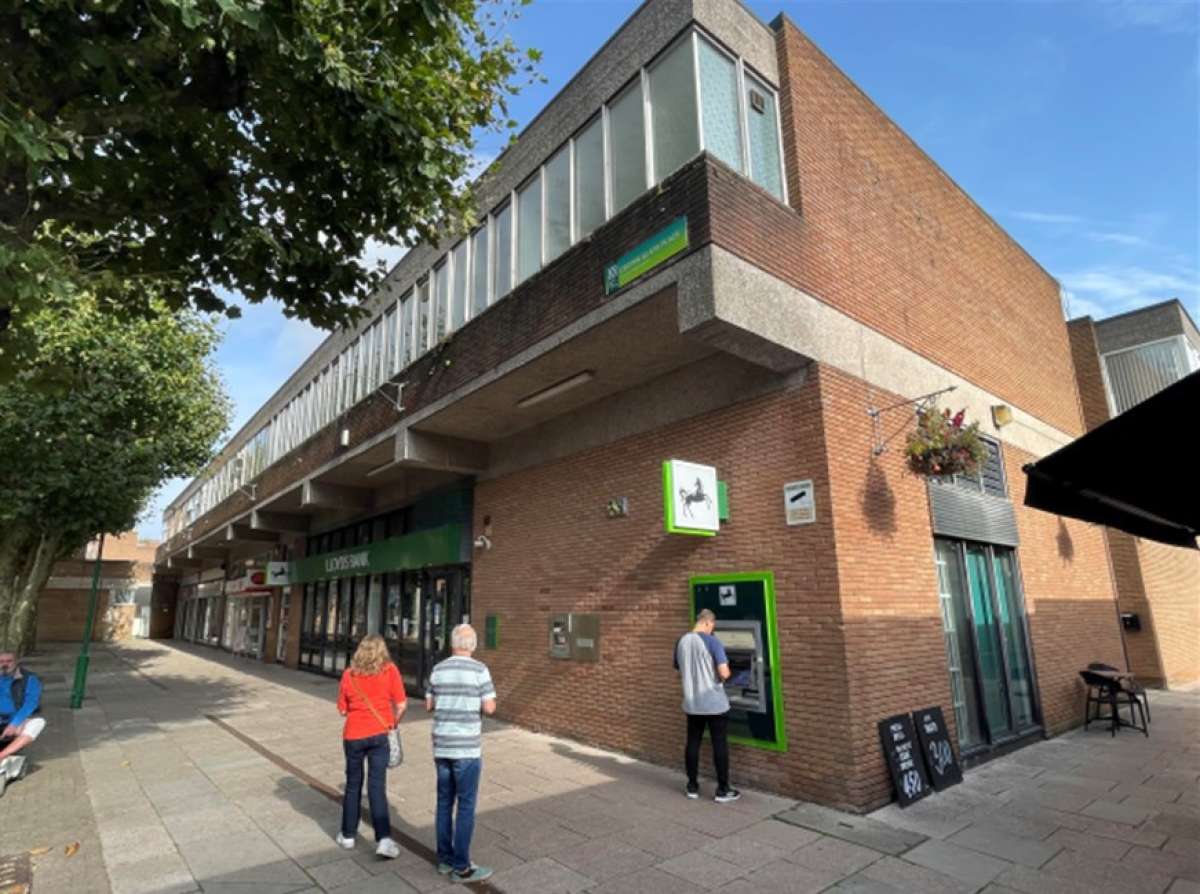 Retail/Shop in Bristol - photo 2