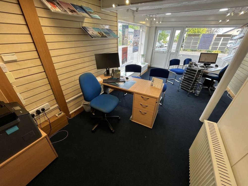 Retail/Shop in Hinckley - photo 3