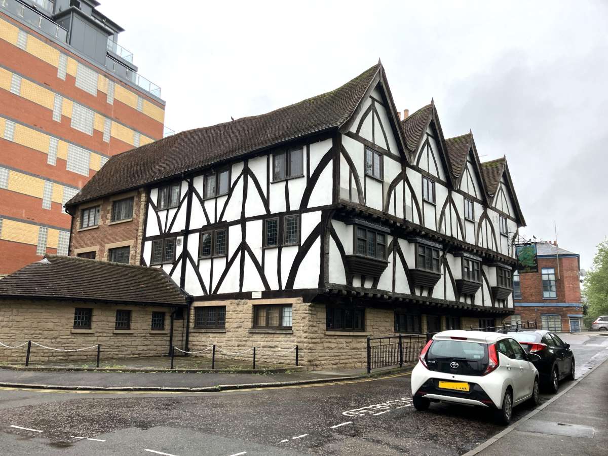 Retail/Shop in Lincoln - photo 3