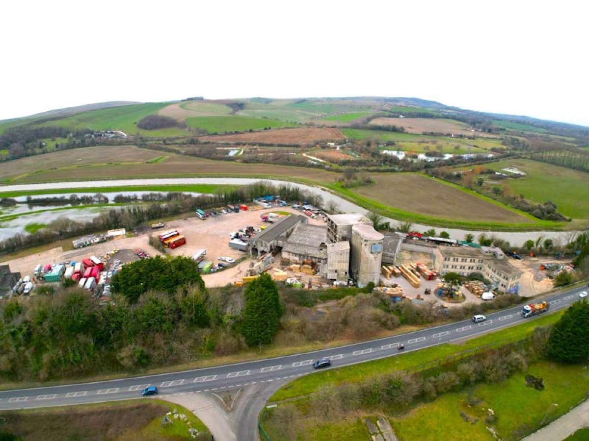 Storage in Upper Beeding - photo 2