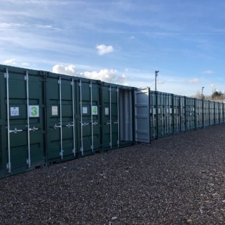 Storage in Newark - photo 2