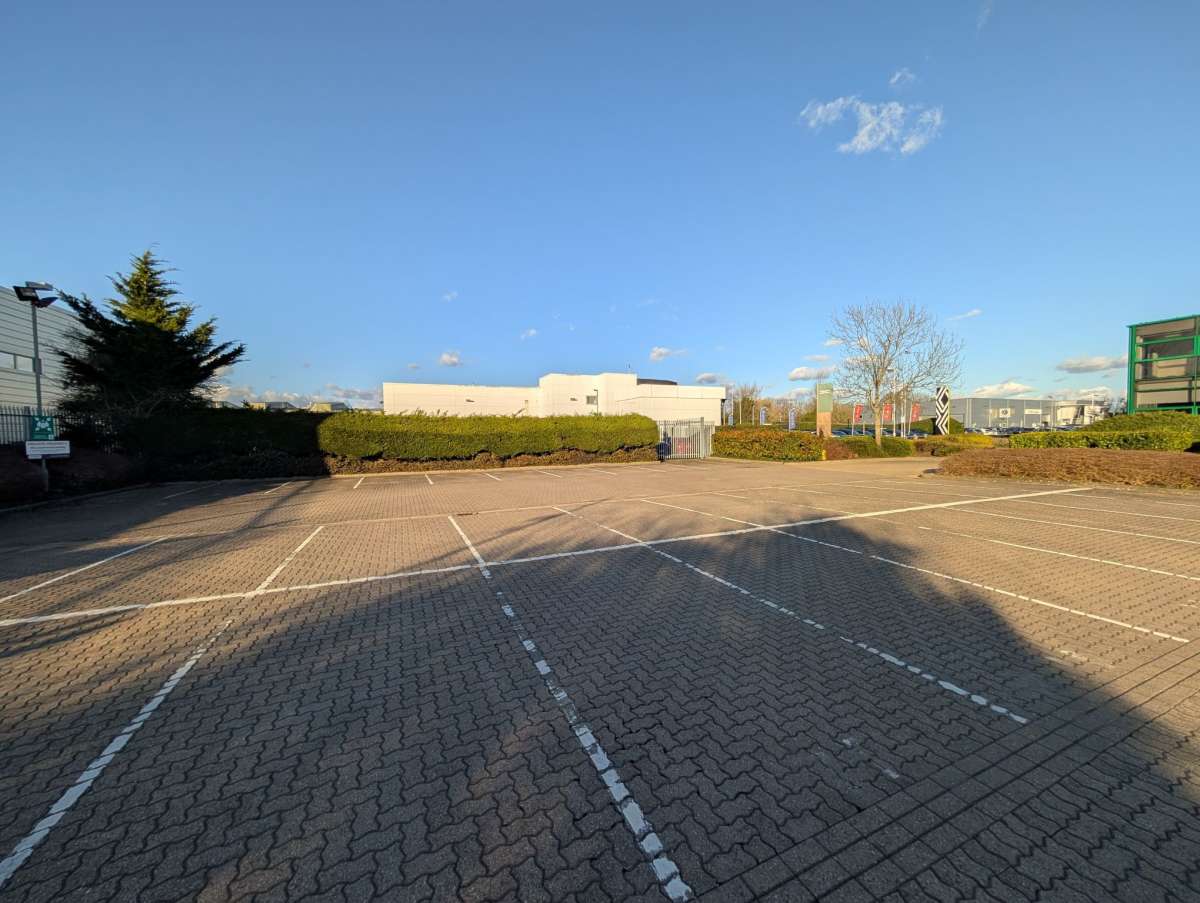 Industrial Unit in Portsmouth - photo 4